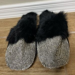 New TheShoeFairy Rhinestone Fuzzy Slippers size 6
